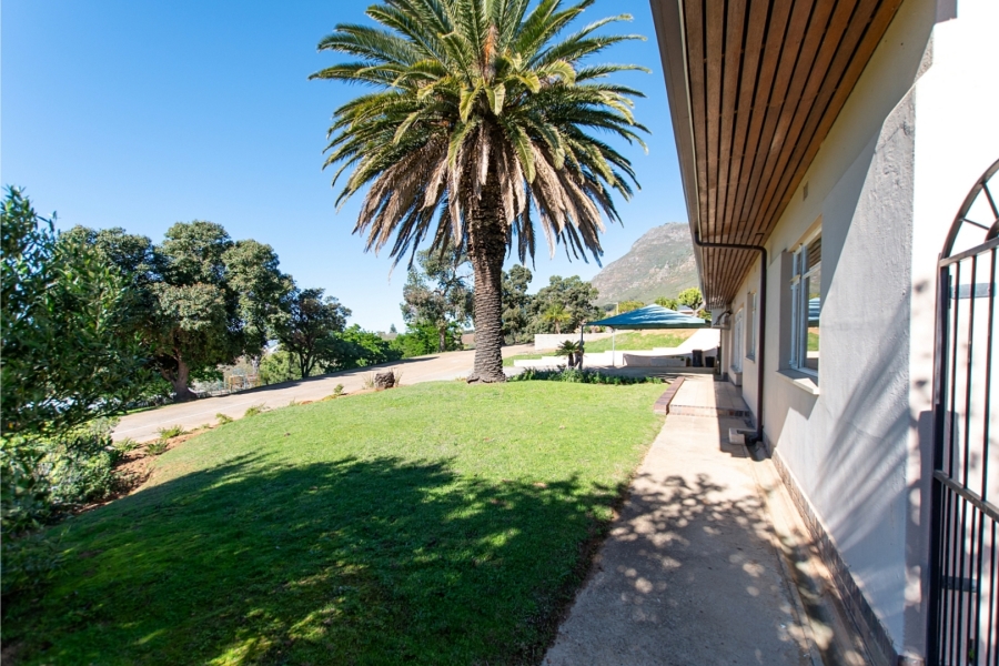 4 Bedroom Property for Sale in Ongegund Village Western Cape